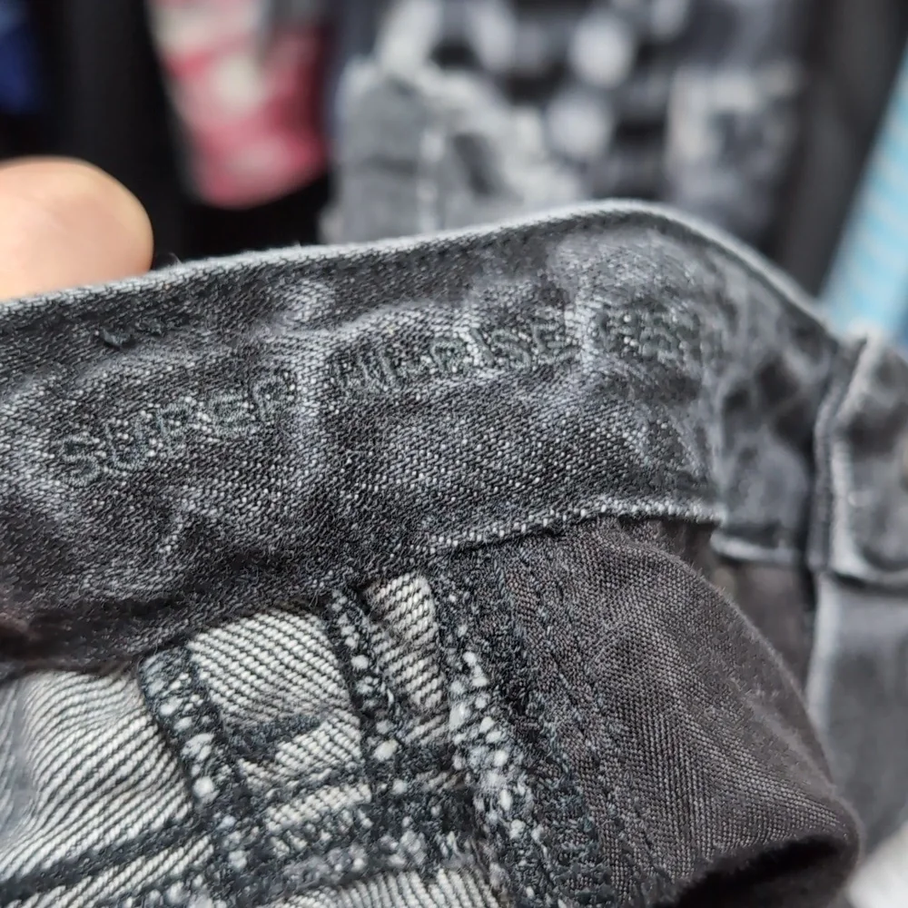 American Eagle‎ Shorts Super High Hi Rise Festival Faded Black Denim Cutoff sz 0